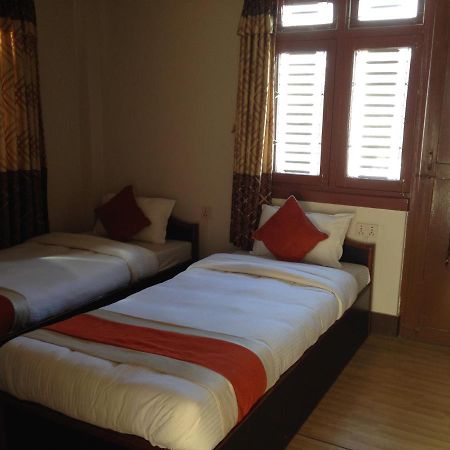 Hotel Giramondo Катманду Екстериор снимка