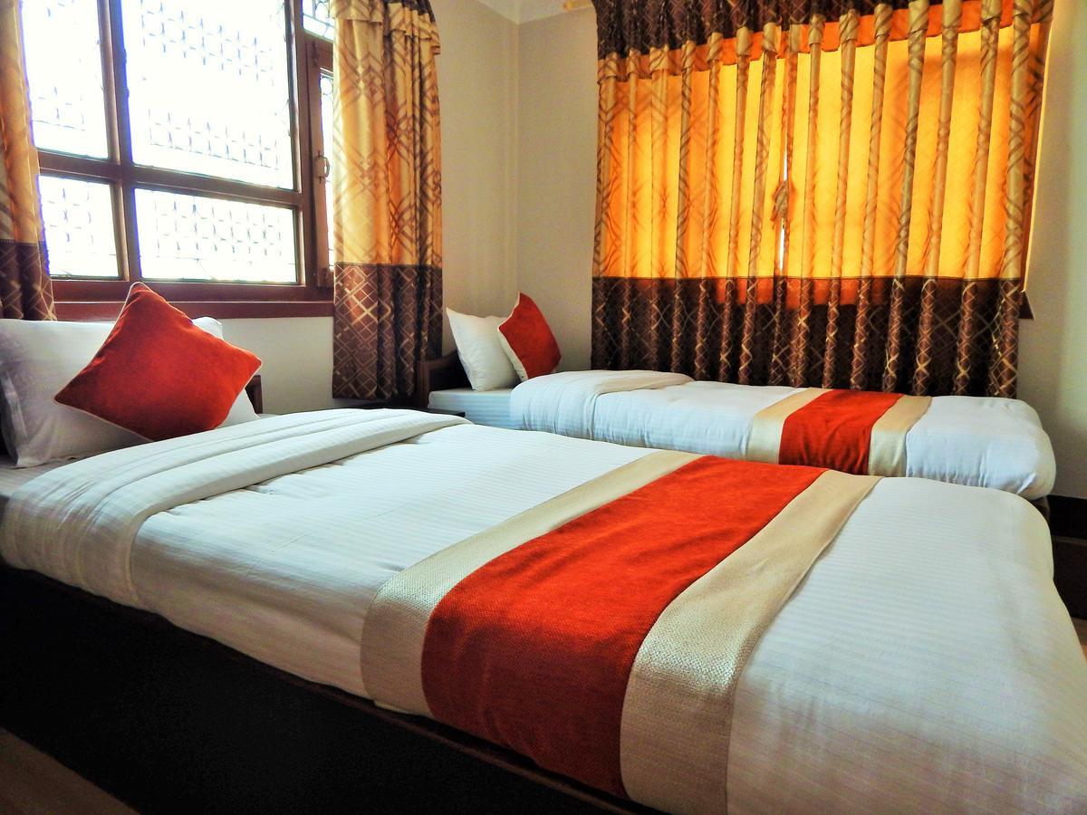 Hotel Giramondo Катманду Екстериор снимка