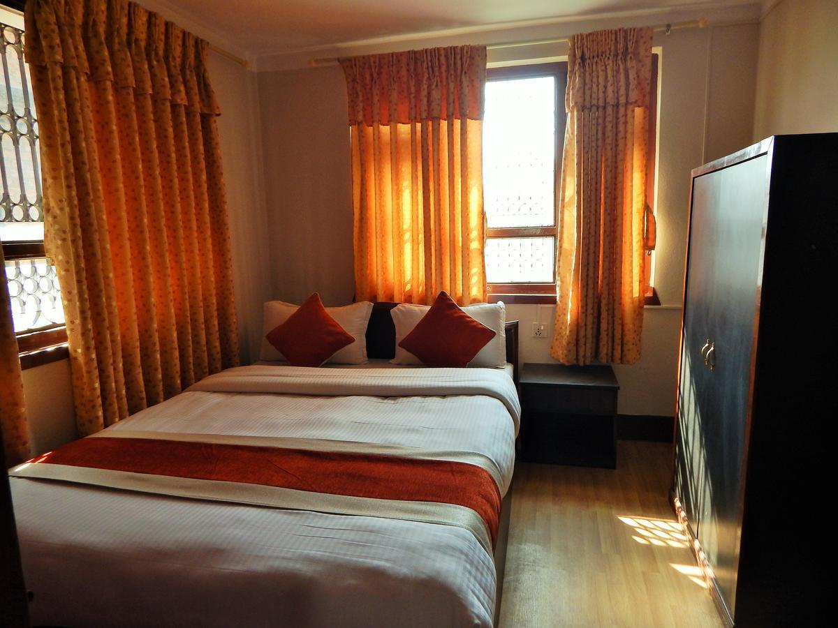 Hotel Giramondo Катманду Екстериор снимка