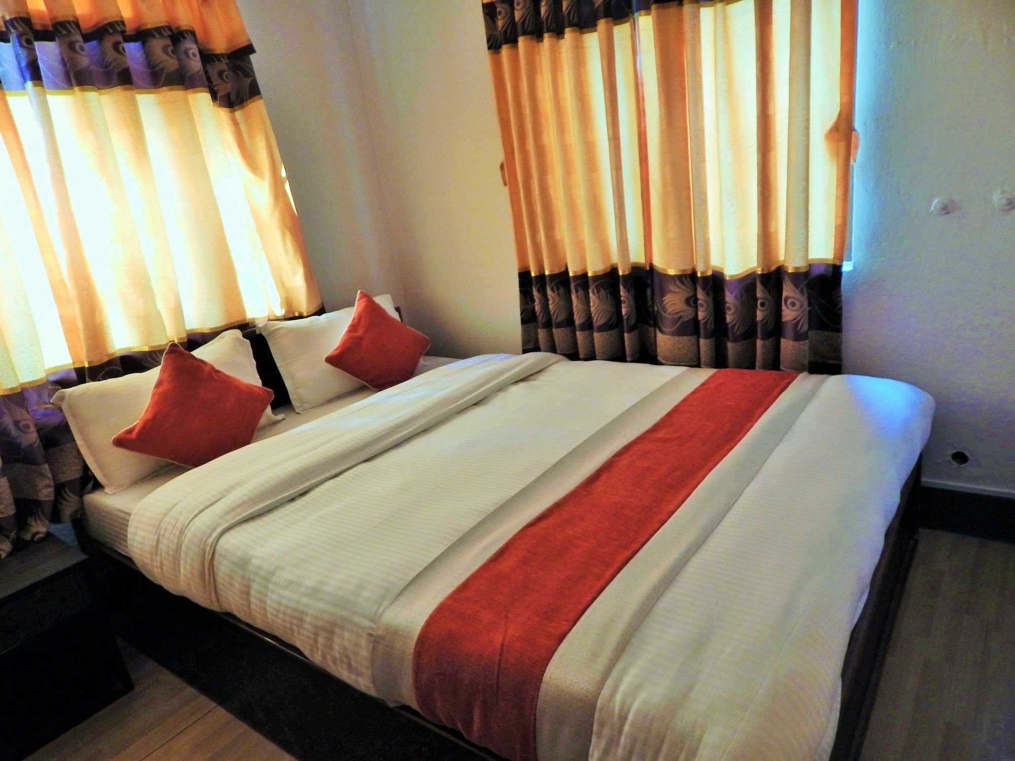 Hotel Giramondo Катманду Екстериор снимка