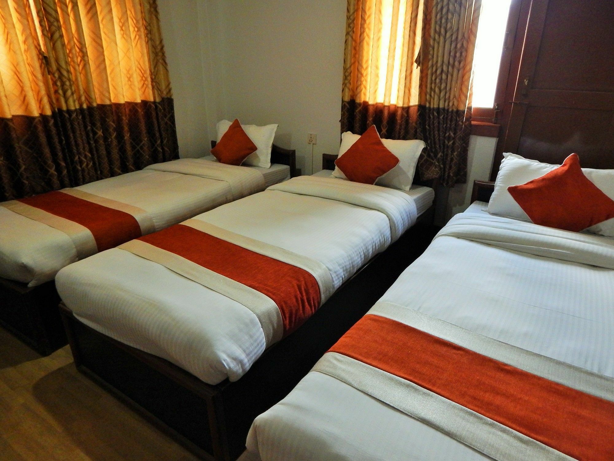 Hotel Giramondo Катманду Екстериор снимка