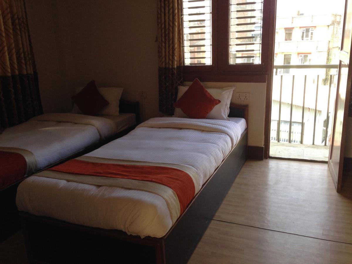 Hotel Giramondo Катманду Екстериор снимка